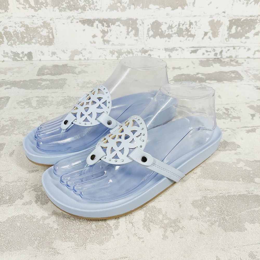 NEW Dolce Vita Girls Prisma Flip-Flop Sandals Rhinestones Laser Cut Blue C831 - Picture 2 of 8